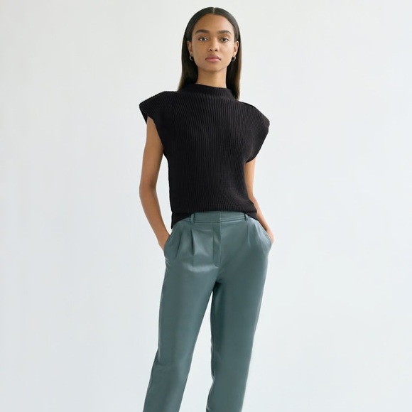 Aritzia Babaton Hazlitt Sweater Vest in Black - Size X-Small - Picture 2 of 7